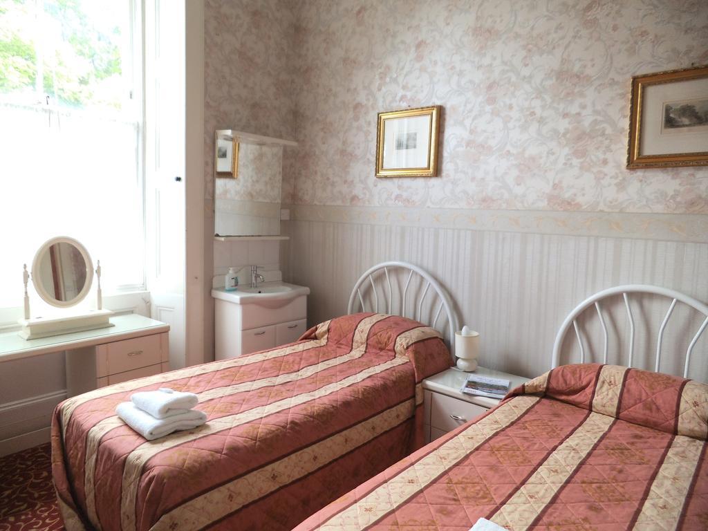 Menzies Guest House Эдинбург Номер фото